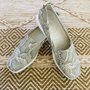New Franco Sarto Boston Slip On Leather Sneakers